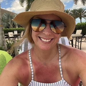 Meet your Posher, Posh